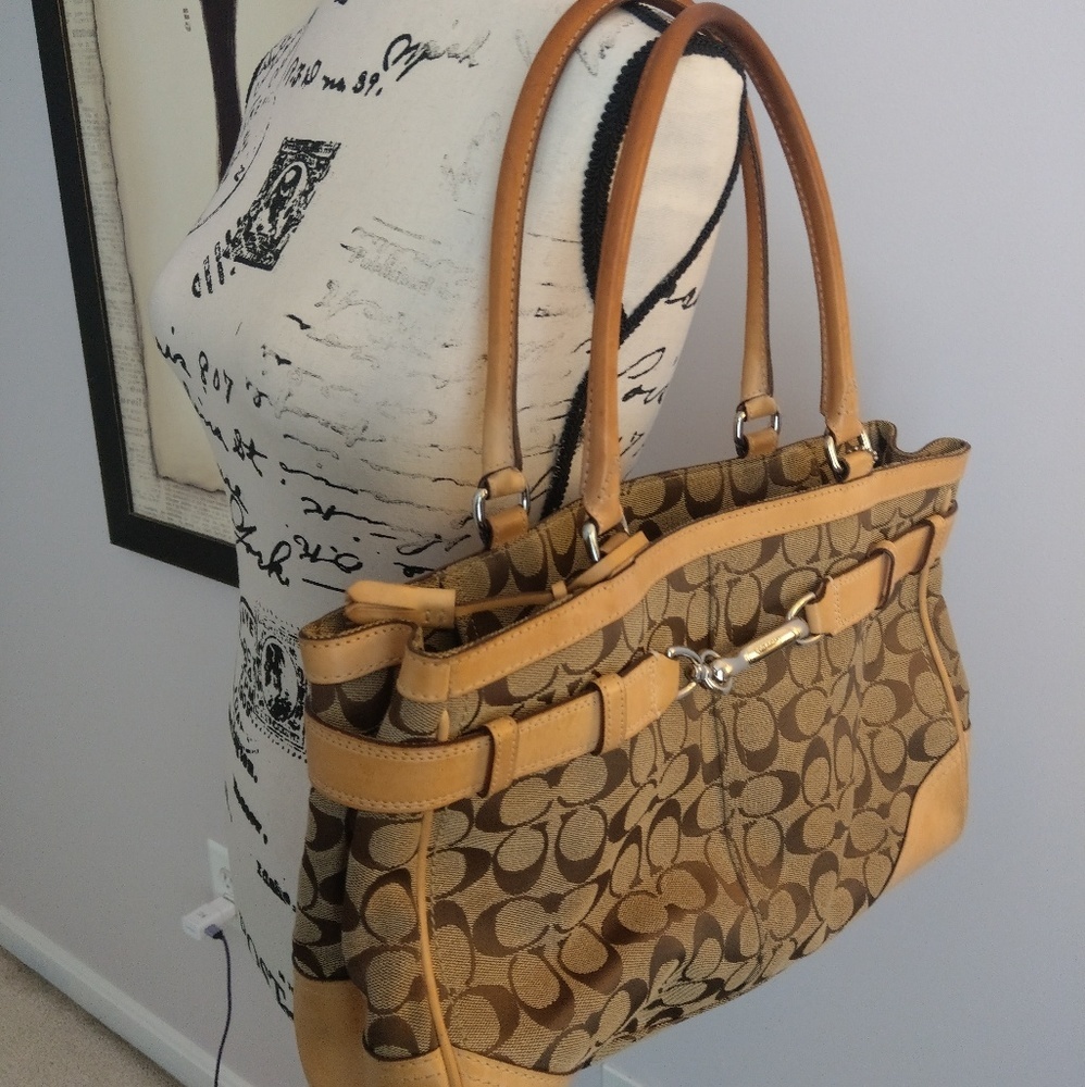 Authentic‎ Coach signature satchel purse